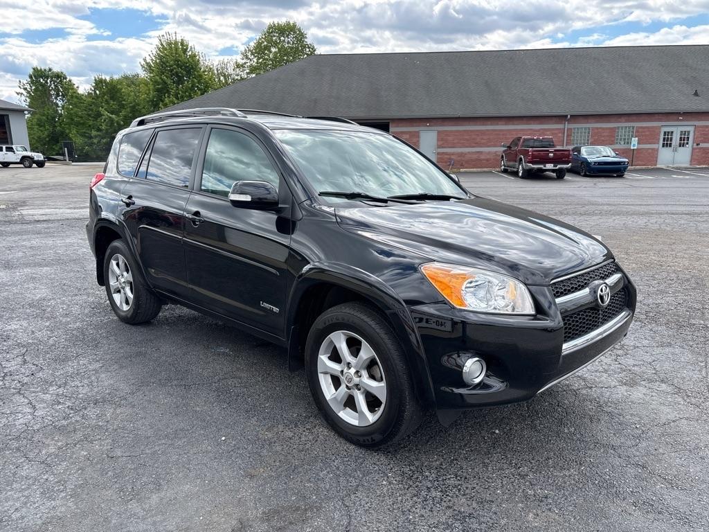 Toyota RAV4  2012