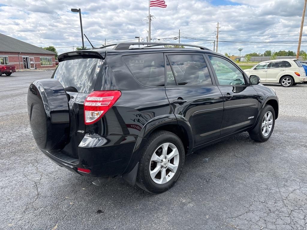 Toyota RAV4  2012