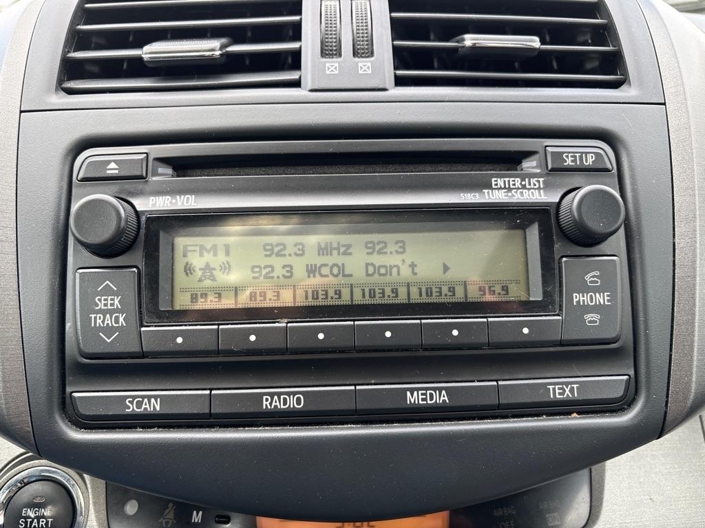 Toyota RAV4  2012