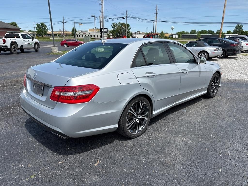 Mercedes-Benz E-Class  2010