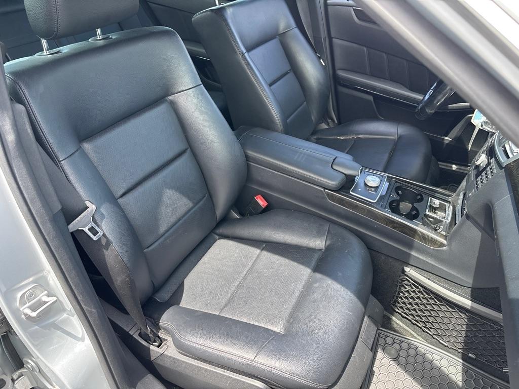Mercedes-Benz E-Class  2010