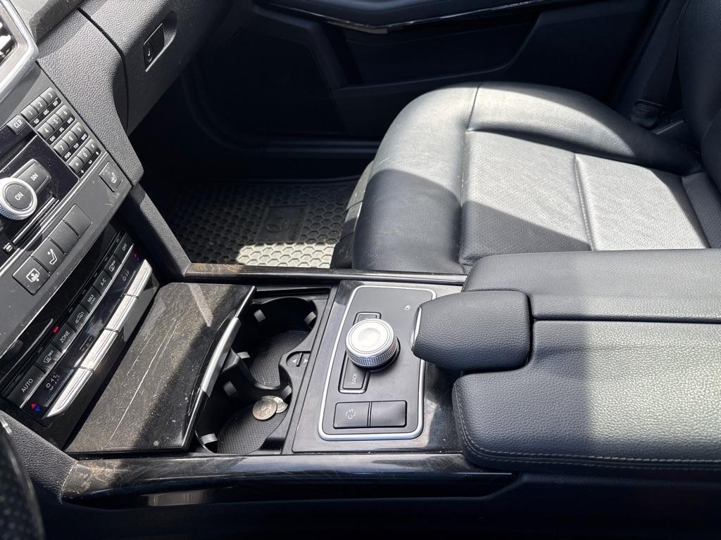 Mercedes-Benz E-Class  2010