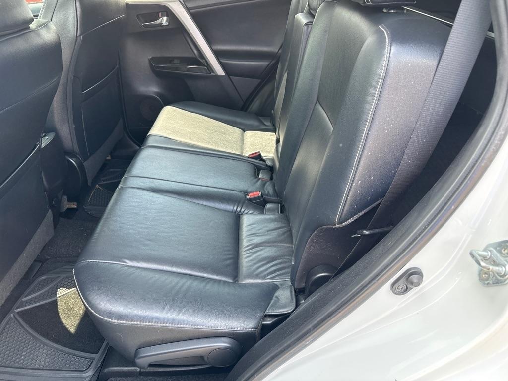Toyota RAV4  2016