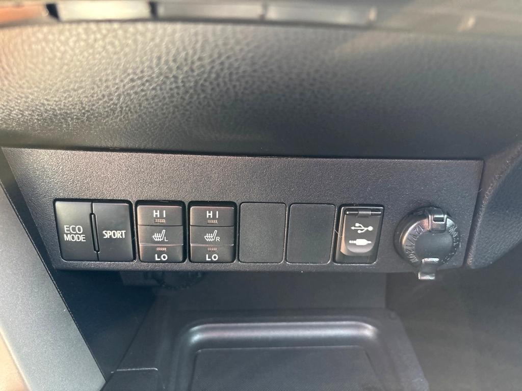 Toyota RAV4  2016