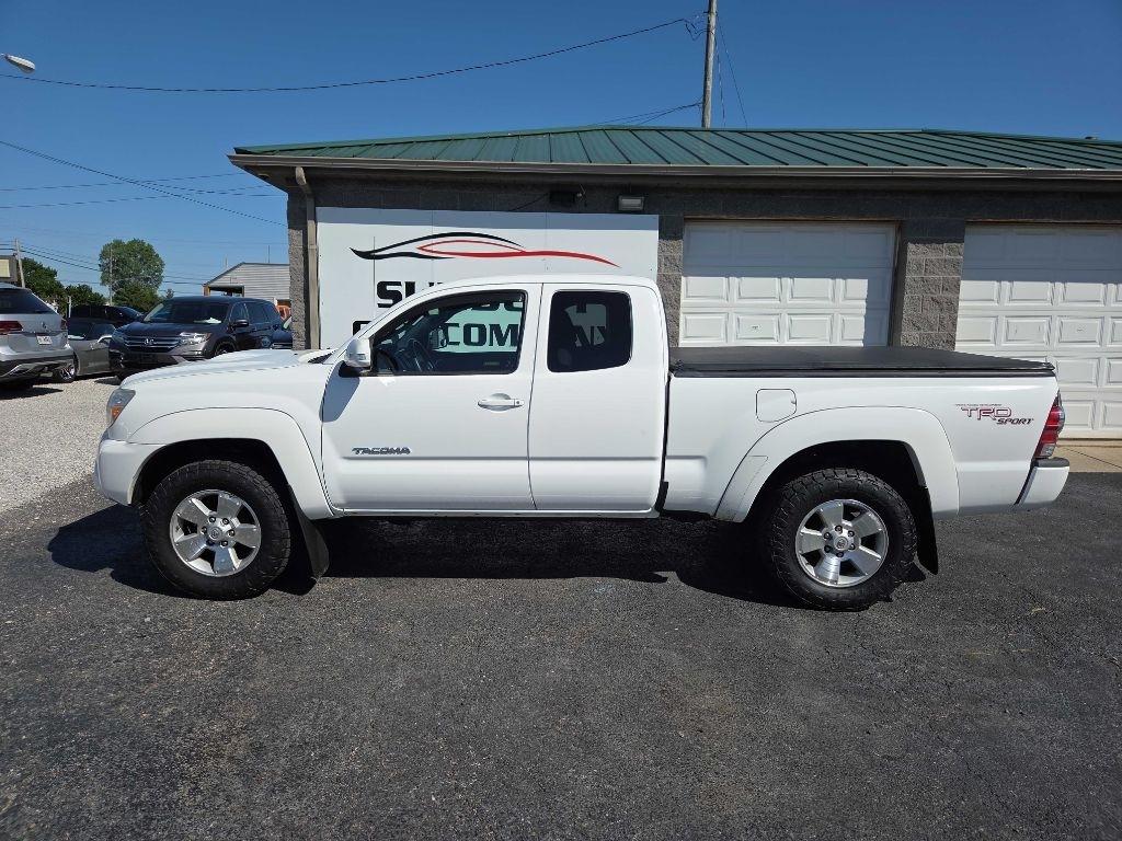 Toyota Tacoma  2013