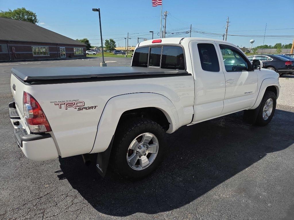 Toyota Tacoma  2013