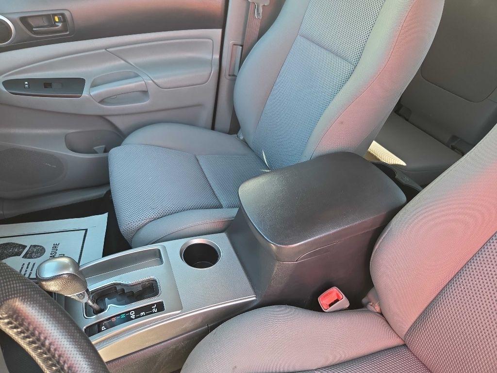 Toyota Tacoma  2013