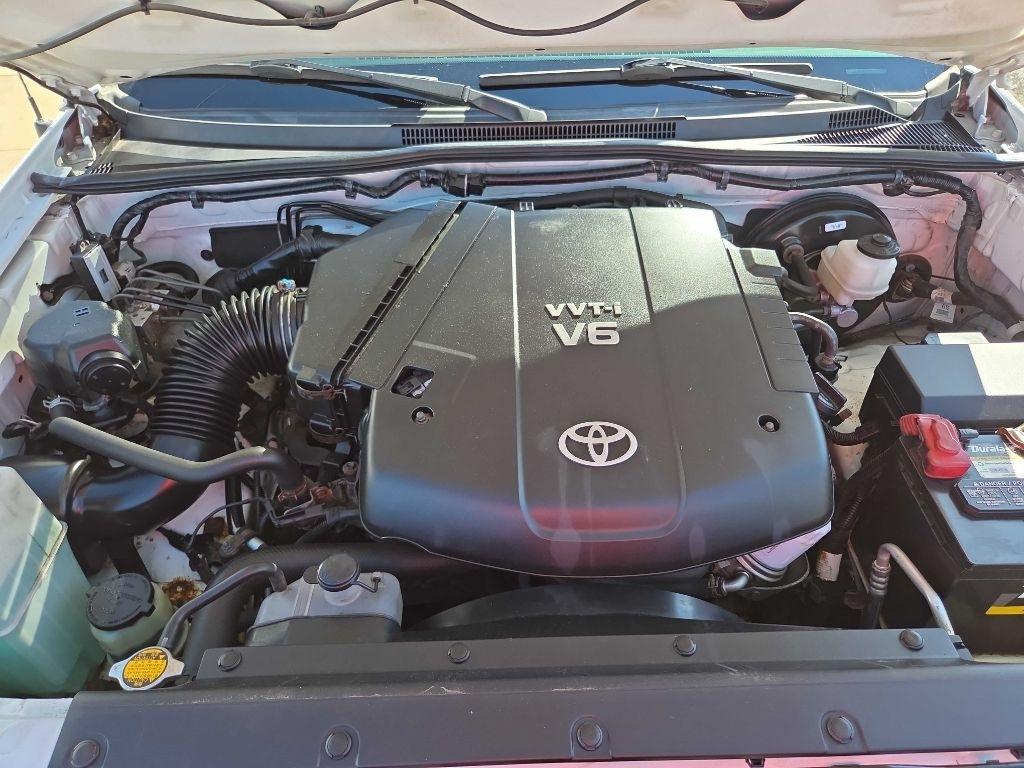Toyota Tacoma  2013