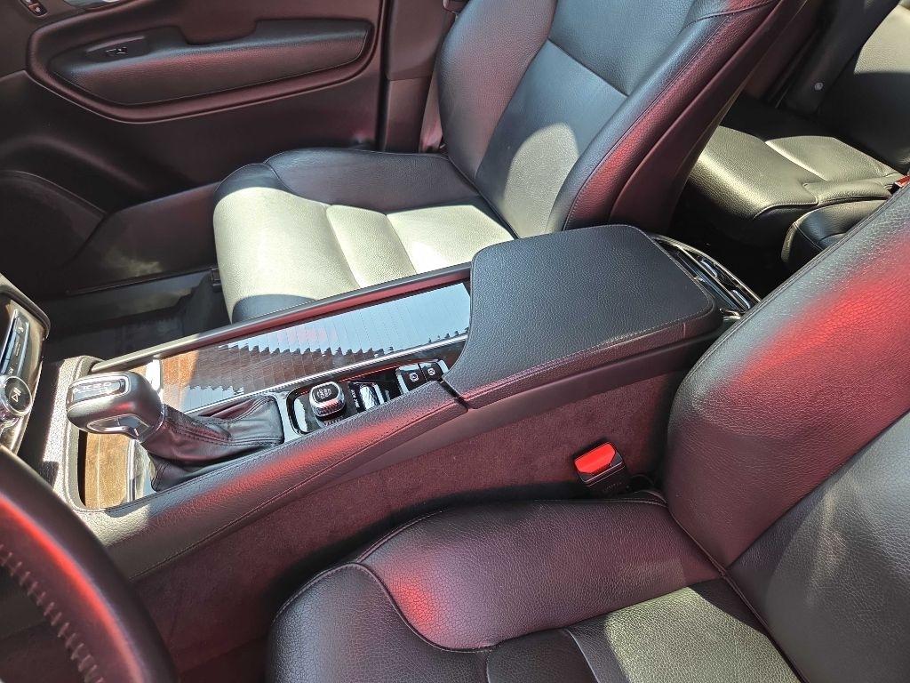 Volvo XC90  2018