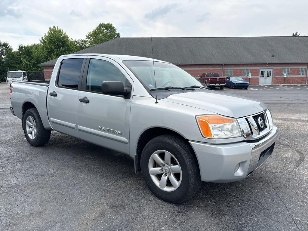 Nissan Titan  2011