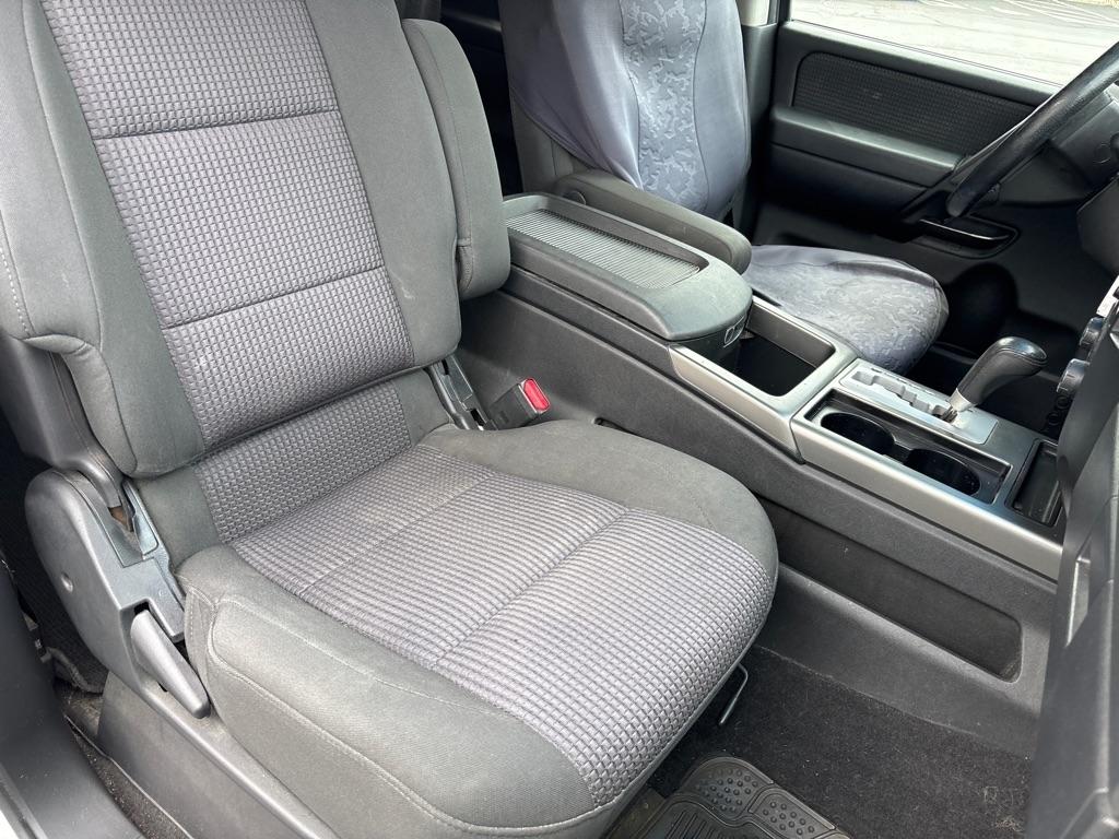 Nissan Titan  2011