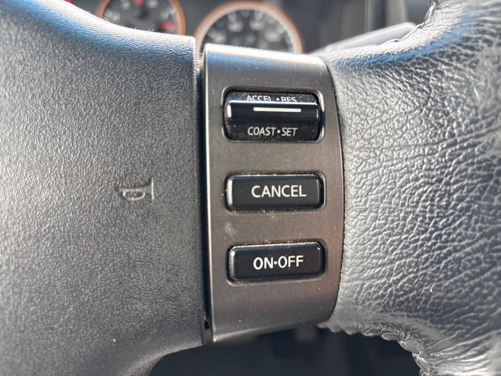 Nissan Titan  2011