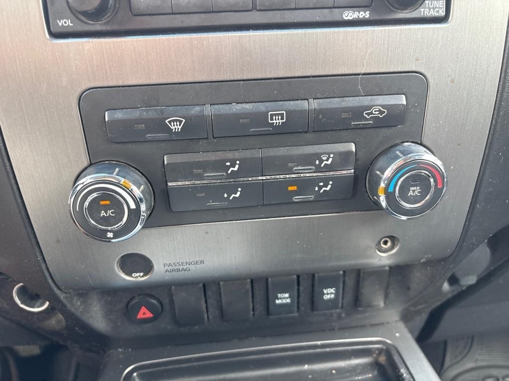 Nissan Titan  2011
