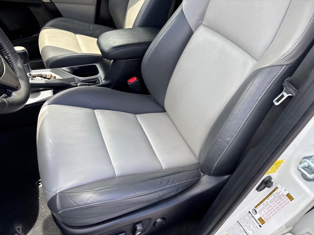 Toyota RAV4  2013