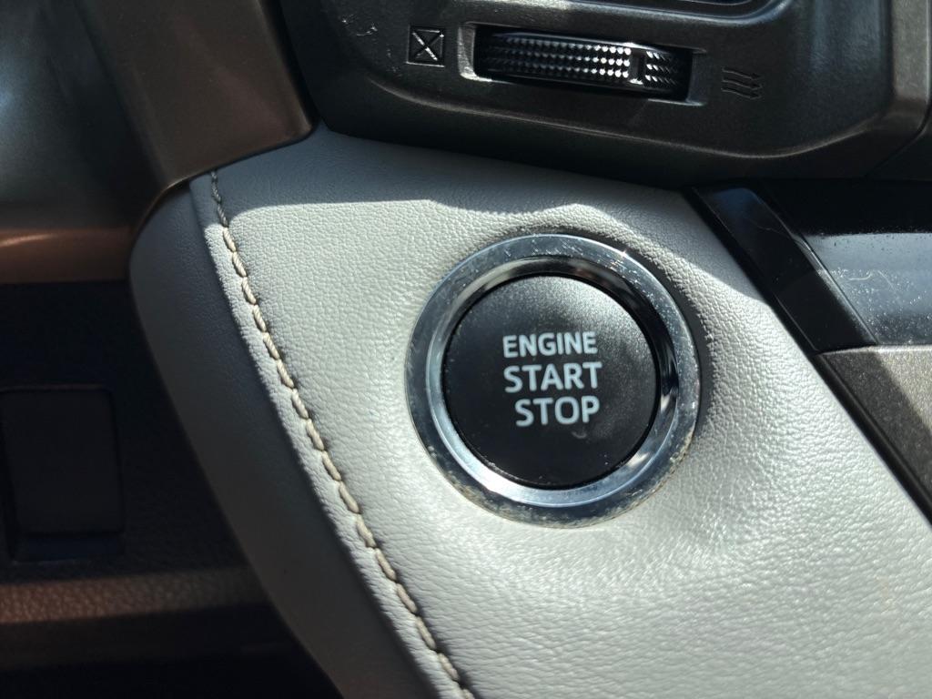 Toyota RAV4  2013