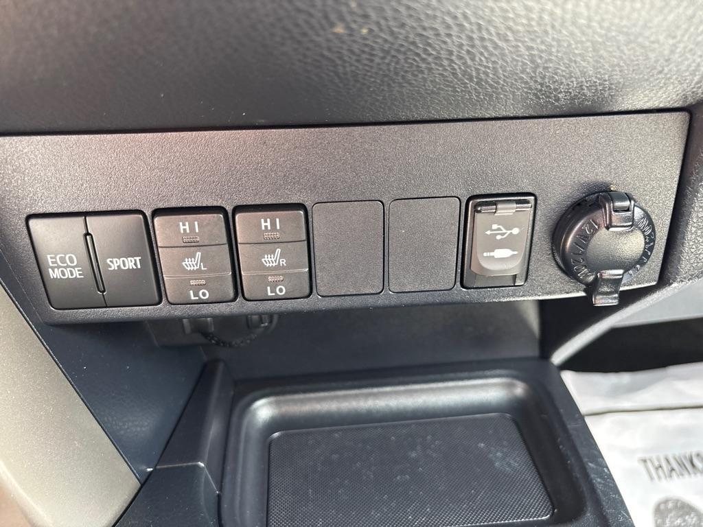 Toyota RAV4  2013