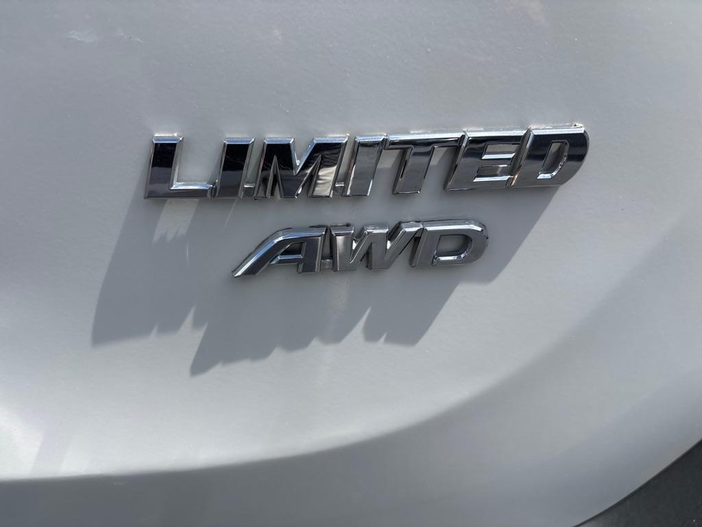 Toyota RAV4  2013