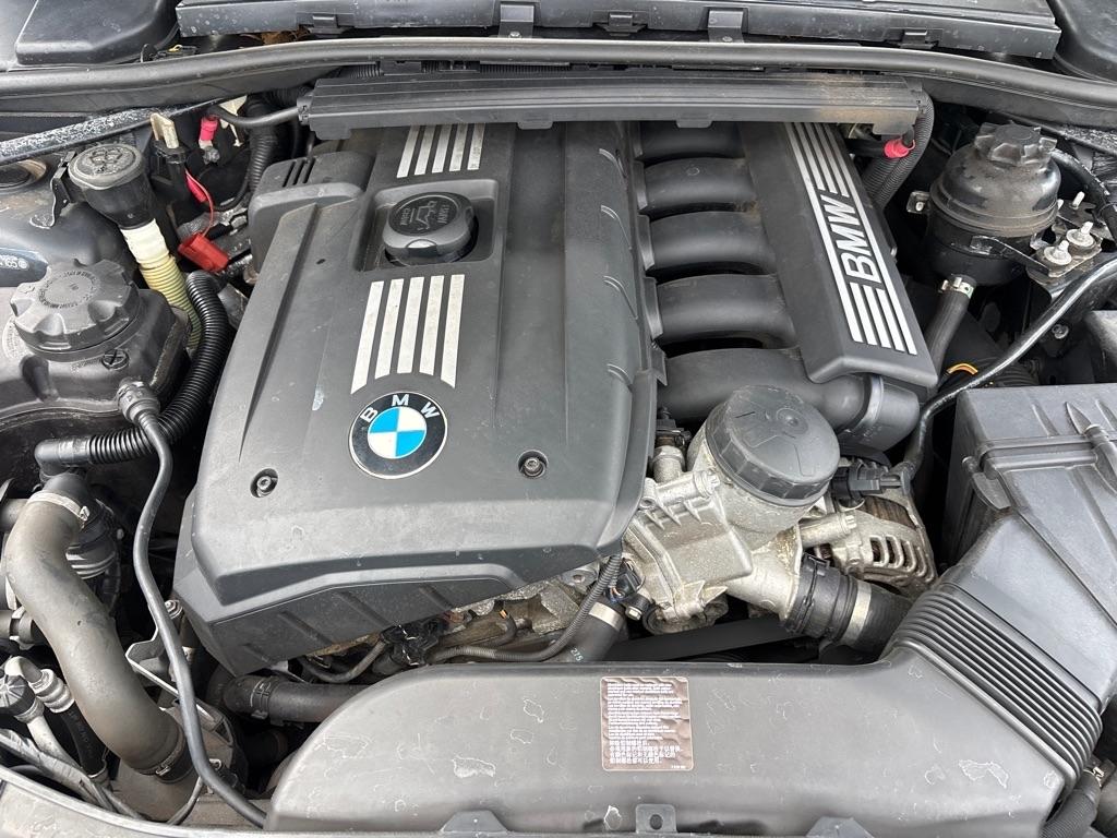 BMW 3-Series  2011