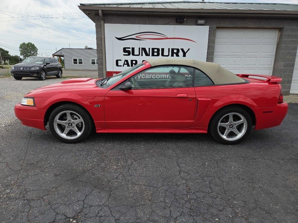 Ford Mustang  2003