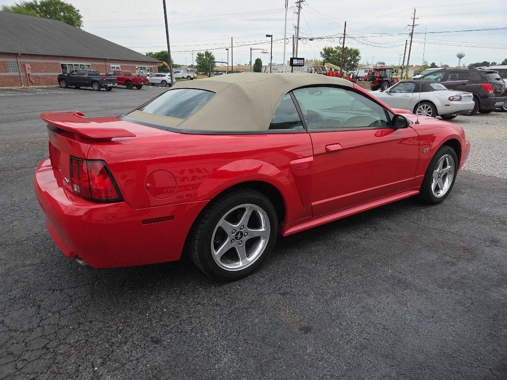 Ford Mustang  2003