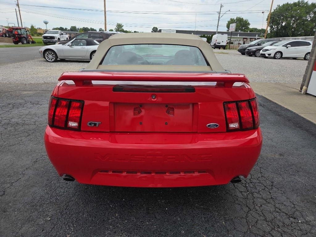 Ford Mustang  2003
