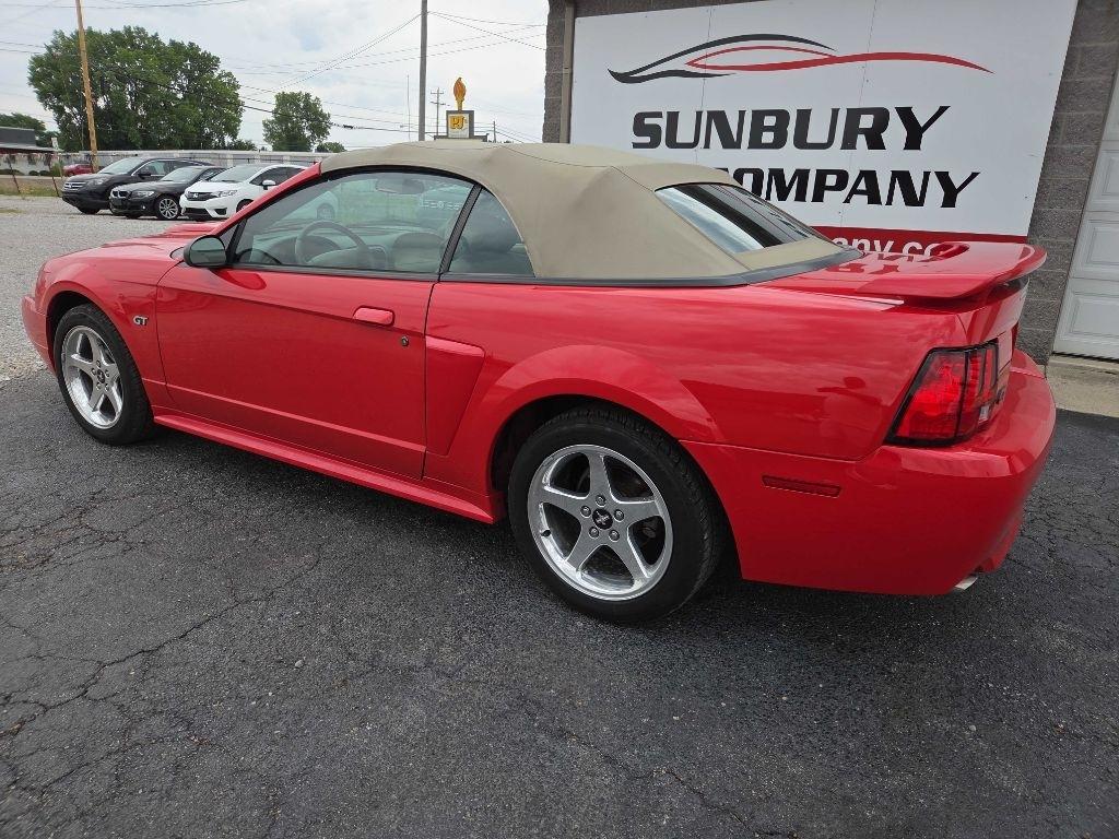 Ford Mustang  2003