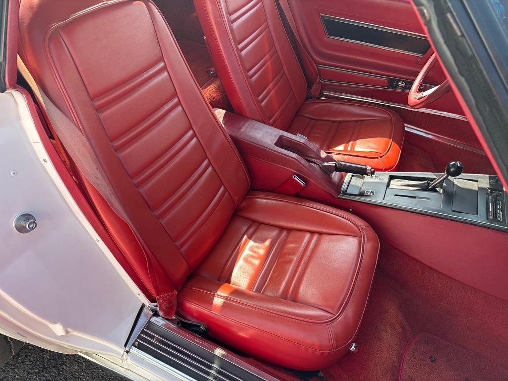 Chevrolet Corvette  1977