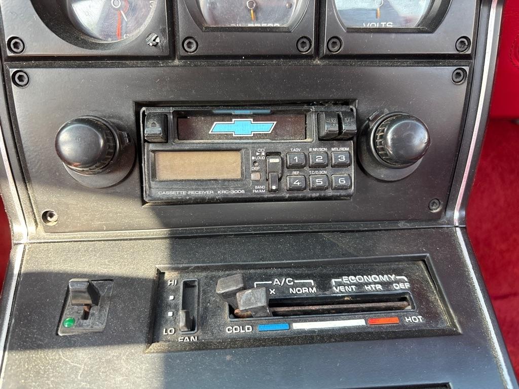 Chevrolet Corvette  1977