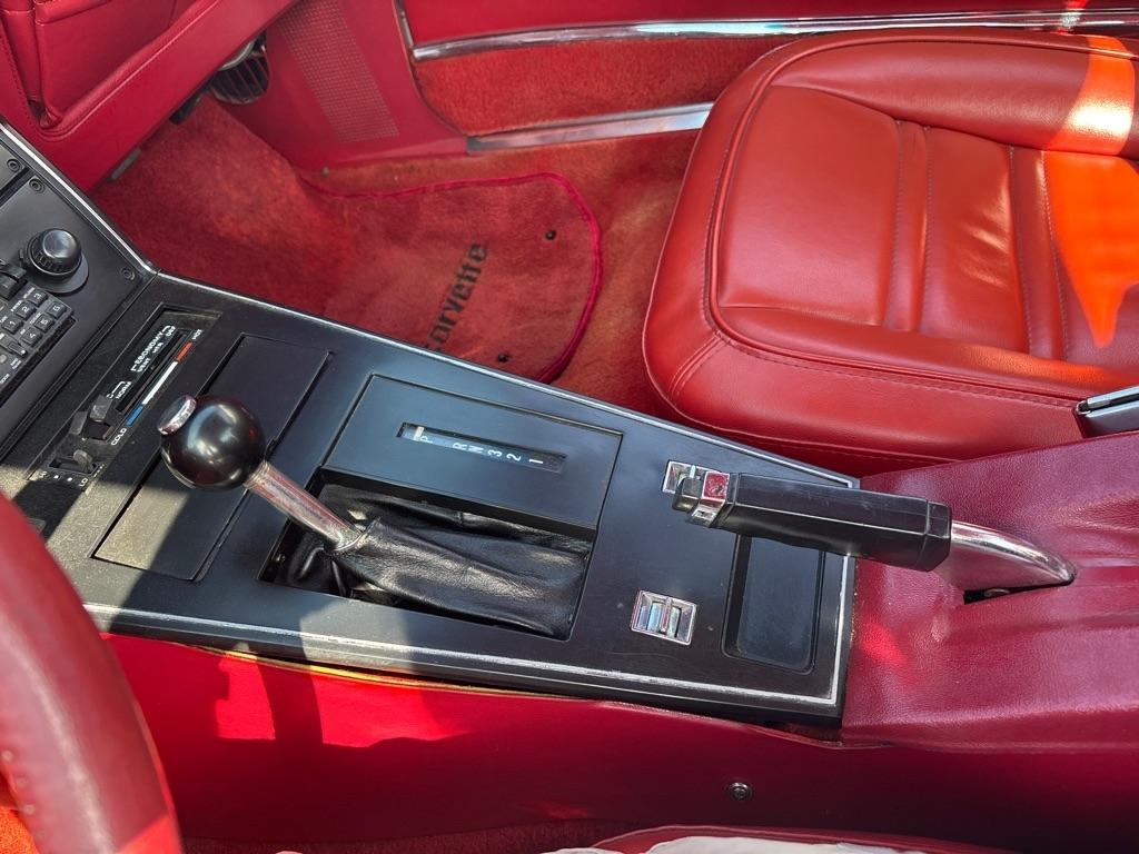 Chevrolet Corvette  1977