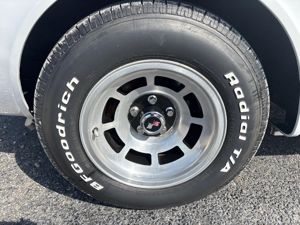 Chevrolet Corvette  1977