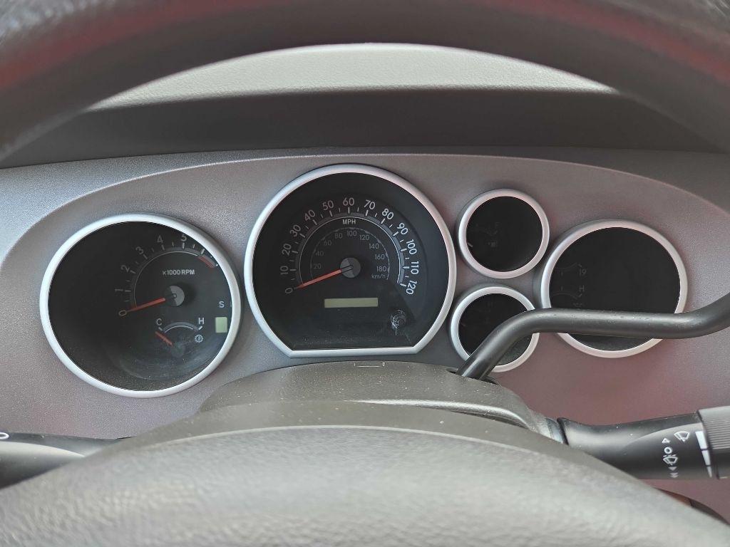 Toyota Tundra  2010