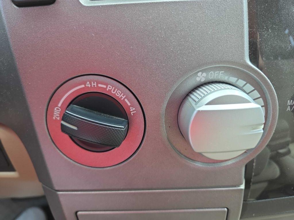 Toyota Tundra  2010