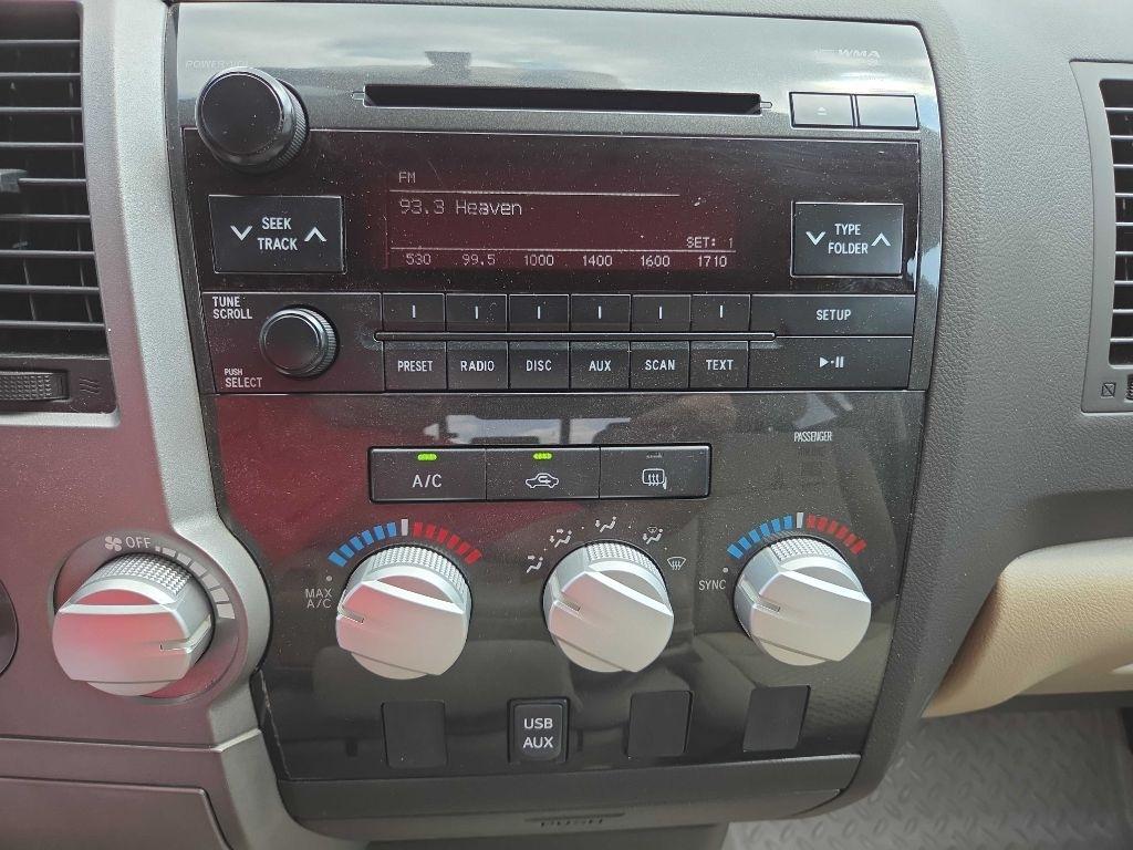 Toyota Tundra  2010