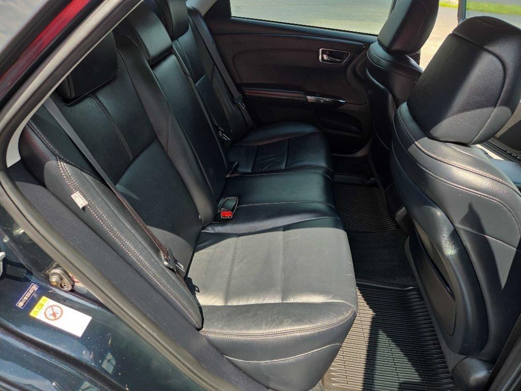 Toyota Avalon  2018
