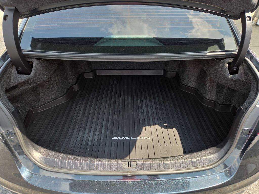 Toyota Avalon  2018