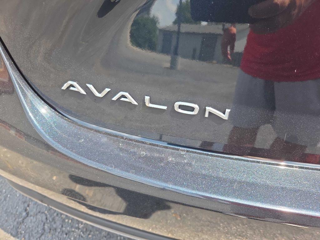 Toyota Avalon  2018