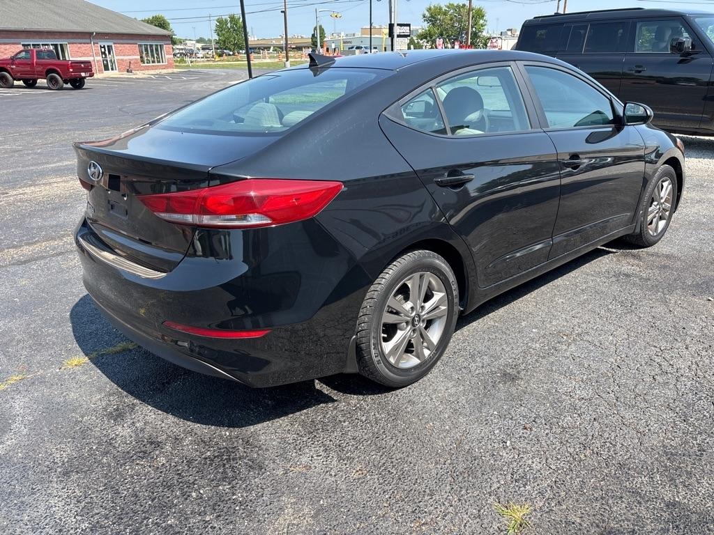 Hyundai Elantra  2017
