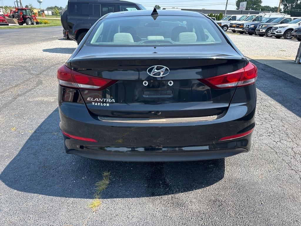 Hyundai Elantra  2017
