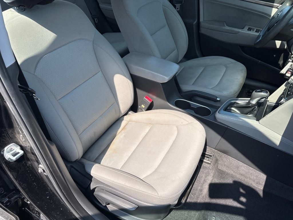 Hyundai Elantra  2017