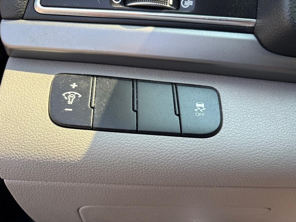Hyundai Elantra  2017