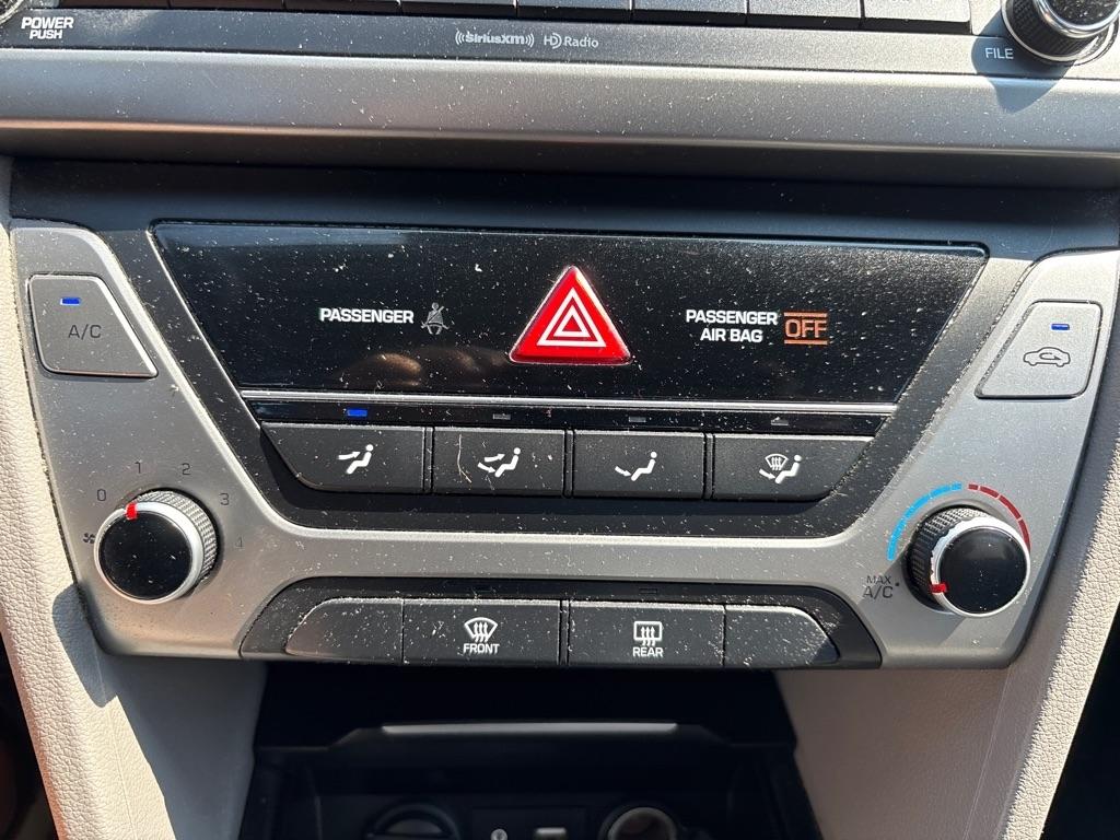 Hyundai Elantra  2017