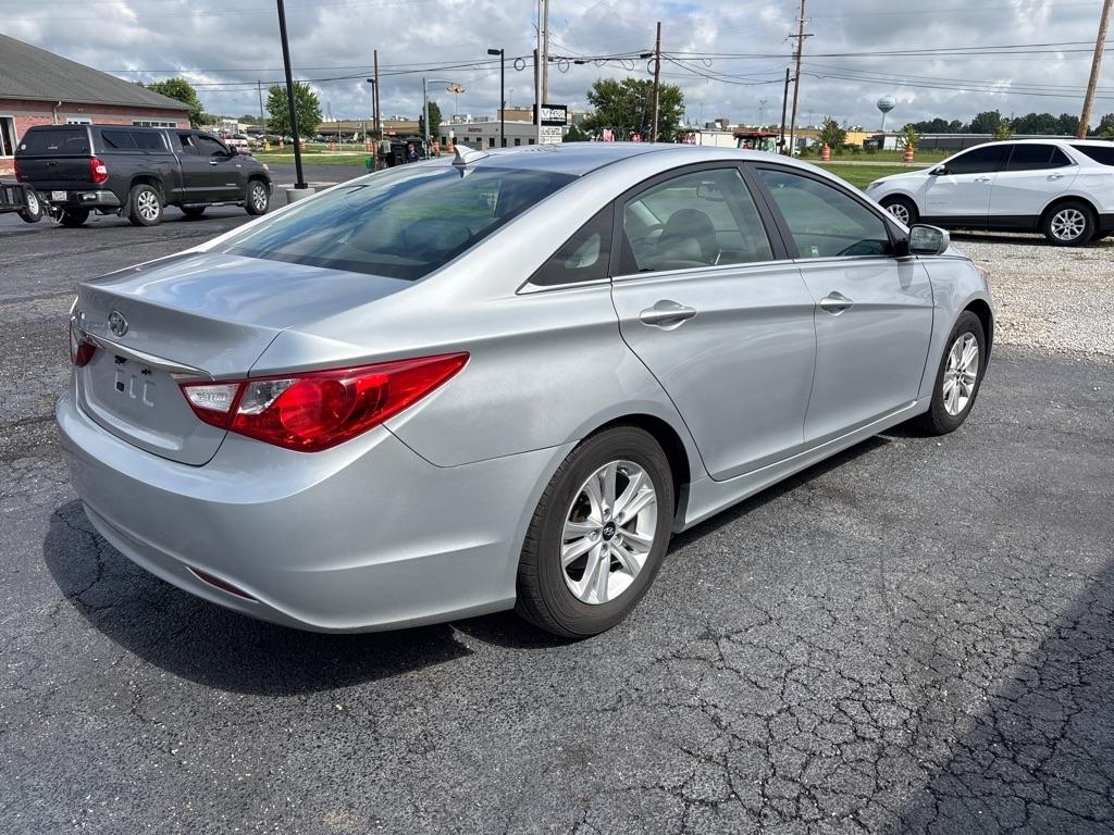 Hyundai Sonata  2013