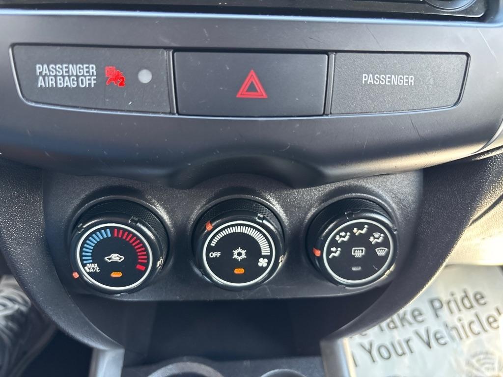 Mitsubishi Outlander Sport  2014