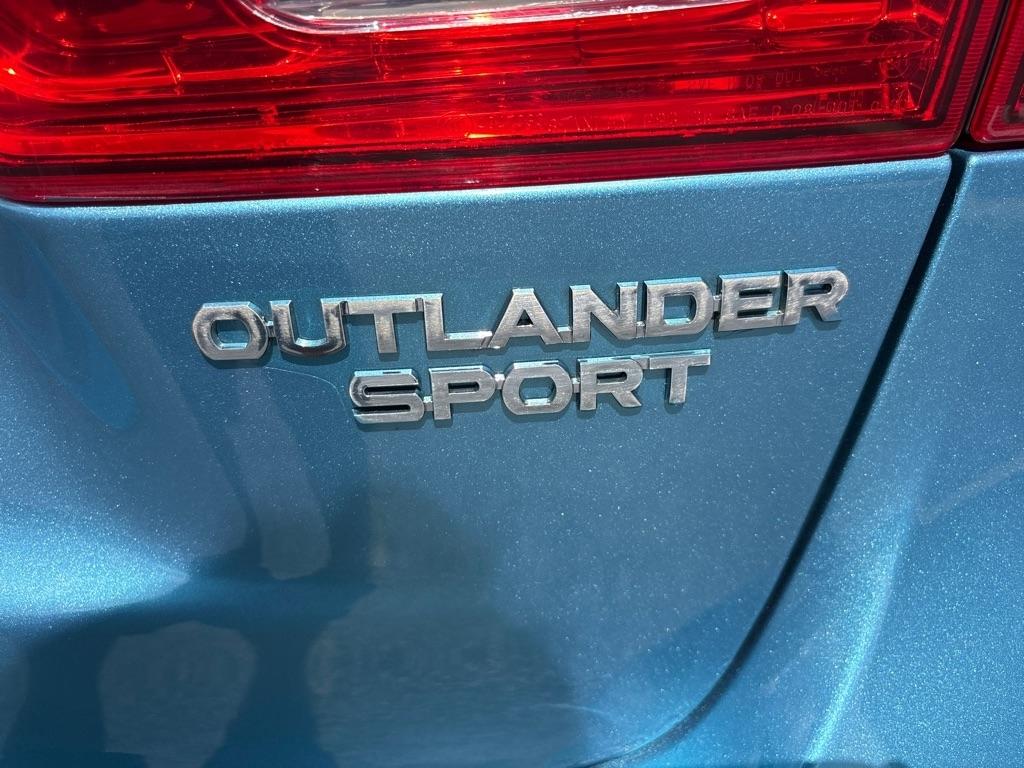 Mitsubishi Outlander Sport  2014