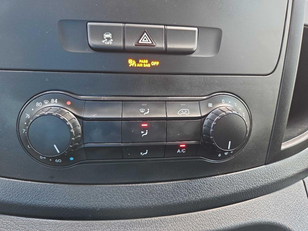 Mercedes-Benz Metris  2021