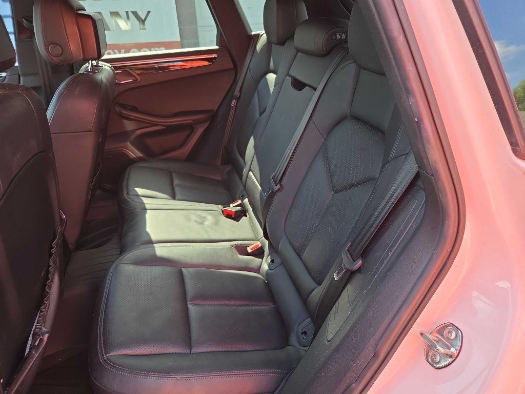 Porsche Macan  2016