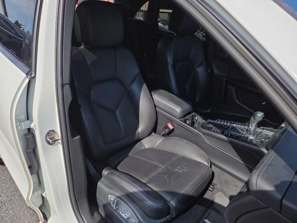 Porsche Macan  2016