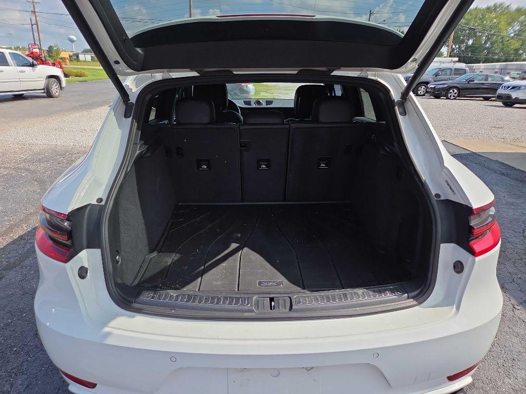 Porsche Macan  2016