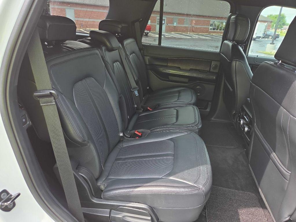 Ford Expedition photo 12