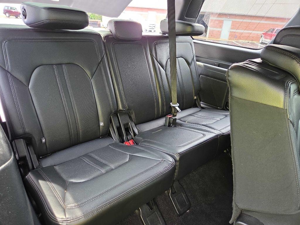 Ford Expedition photo 13
